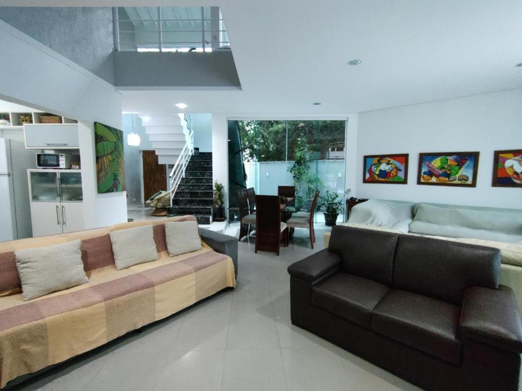 Casa Linda E Espacosa Com Piscina No *
