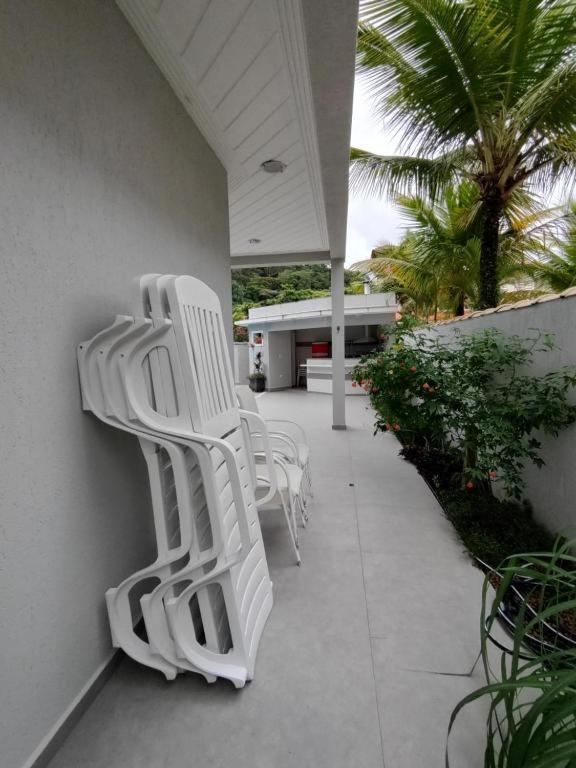 Casa Linda E Espacosa Com Piscina No * Guarujá